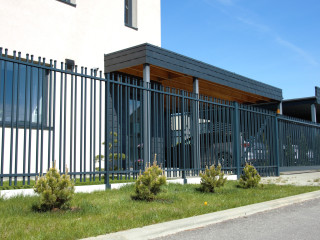 Klasik modern metalinė tvora